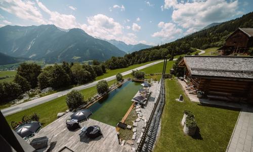 Nezabudnuteľný pobyt v NP Vysoké Taury: Hotel BergBaur s raňajkami + sauny, kúpacie jazierko a zľavová karta