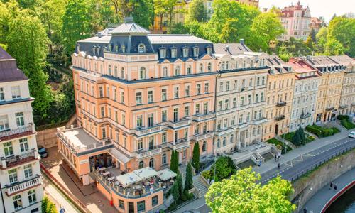 Odpočinkový pobyt v Karlových Varoch v Humboldt Park Hoteli & Spa **** s polpenziou, wellness a procedúrami