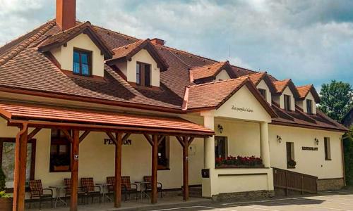 Orava blízko národného parku: Pobyt v Penzióne Zemianska kúria s raňajkami/polpenziou a vstupom do aquaparku