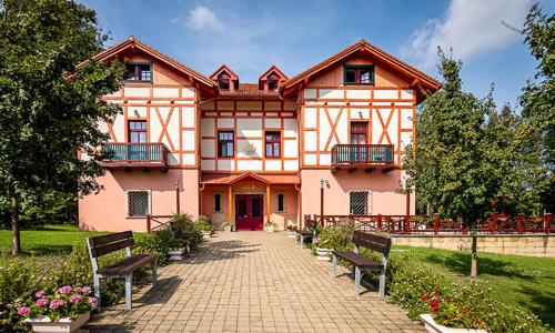 Orlické hory: Pobyt vo Vile Hotel Studánka *** obklopenej prírodou s polpenziou + wellness a romantický kúpeľ