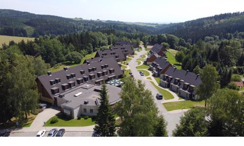 Orlické hory v Hoteli Říčky *** s raňajkami formou bufetu, bazénom, vírivkou a saunou + fľaša vína a zľavy
