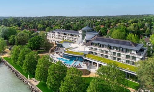 Pobyt na brehu Balatonu: Kenese Bay Garden Resort & Conference ****+ s polpenziou, súkromnou plážou a wellness