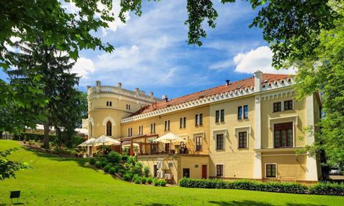 Pobyt na okraji Prahy v luxusnom Chateau St. Havel **** s raňajkami, šampanským a privátnou vírivkou/saunou