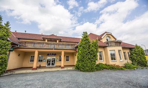 Pobyt pri Litovelskom Pomoraví a Olomouci: Hotel Aldo *** s raňajkami či polpenziou a bazénom + bowling