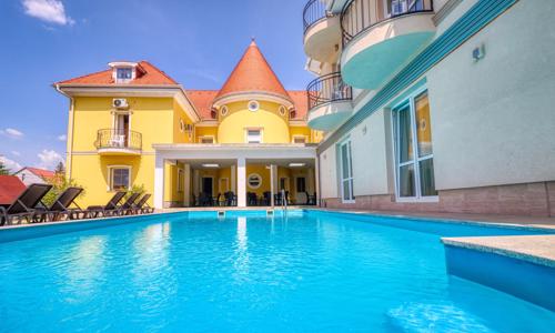 Pobyt pri NP Bukové hory a kúpeľnom Egeri v Penzióne Villa Park *** s raňajkami a neobmedzeným wellness