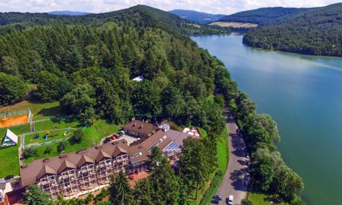 Poľské Bieszczady pri jazere Myczkow: Hotel Solina Resort & Spa *** s polpenziou a wellness + saunové rituály