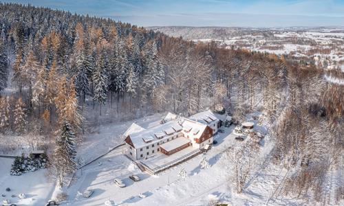Poľsko: Jizerské hory 3 km od ski areálu v Hoteli Le Mont Medical & SPA s polpenziou + vnútorný bazén a sauna
