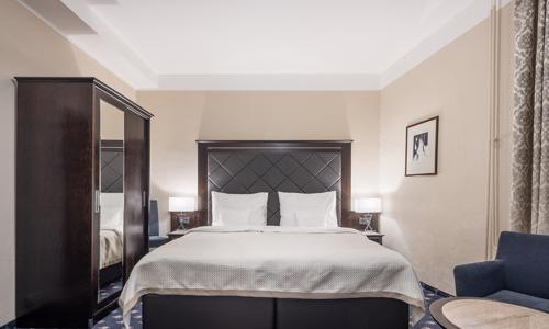 Praha: Petřín, Kampa a pamiatky v Pytloun Old Armoury Hoteli Prague s raňajkami + welcome drink a občerstvenie