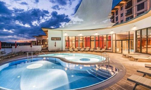 Rakúsko v luxusnom 4* Resorte Allegria s neobmedzeným vstupom do termálnych kúpeľov s 18 bazénmi + plná penzia