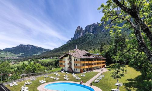 Severné Taliansko: Dolomity pri prírodnom parku v 4* Parc Hoteli Miramonti s polpenziou a wellness + ihrisko