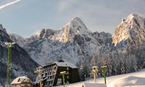 Slovinsko pri jazere Jasna a Národnom parku Triglav: Hotel Alpina *** s polpenziou a zľavou do wellness centra