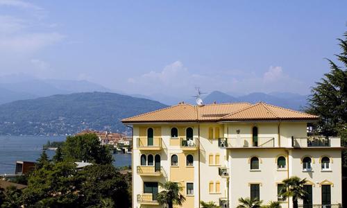 Taliansko pri jazerách a prírodných parkoch: Hotel Flora *** na brehu Lago Maggiore s raňajkami či polpenziou