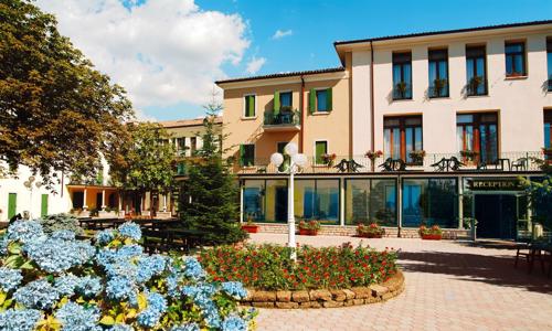 Taliansko: San Zeno di Montagna blízko jazera Garda v Park Hotelu Jolanda *** s polpenziou a bazénom + 2 sauny