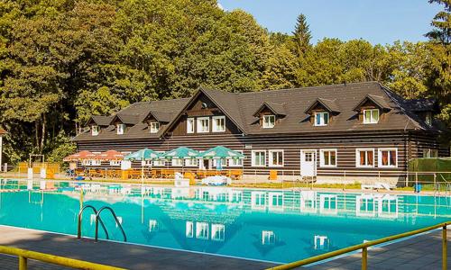 Tešínske Beskydy: Hotel Stará Ameryka *** s polpenziou, najväčšou detskou herňou v kraji a zľavou na kúpalisko