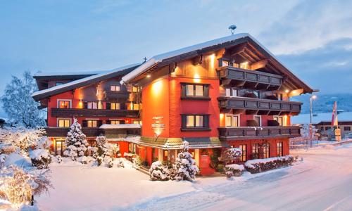 Tirolsko pri ski areáloch v Hoteli Bruggwirt **** s raňajkami/polpenziou a saunami + vstup do vnútorných bazén