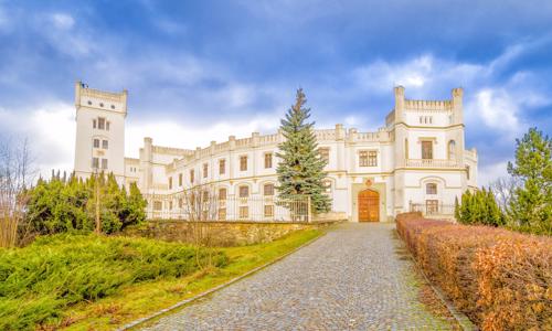 Uherský Brod pri zámkoch v Hotel & SPA centre Palmira *** s raňajkami/polpenziou a privátnou vírivkou a saunou