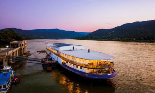 Visegrád: Unikátny pobyt na lodi Aquamarina Hotel Visegrád *** s výhľadom na hrad či Dunaj + raňajky a parking