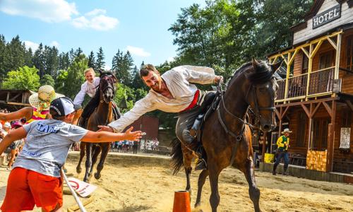 Vysočina: Pobyt v Rezorte Šikland s raňajkami a neobmedzeným vstupom do Westernového mestečka + animácie