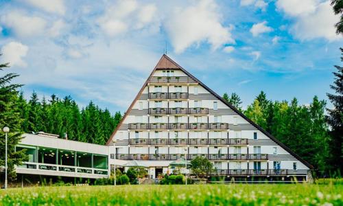 Vysočina pri CHKO Žďárské vrchy a Vysočina Areny v Hoteli SKI *** so vstupom do wellness centra a polpenziou
