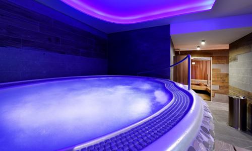 Vysoké Tatry: Pobyt pri Štrbskom plese v Aplend Hoteli Ovruč v luxusnom apartmáne + možnosť vstupu do wellness