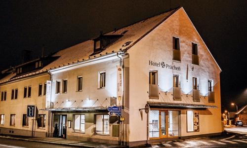 Západné Čechy pri pamiatkach: Horažďovice v Hoteli Prácheň *** s raňajkami či polpenziou + vstup do aquaparku